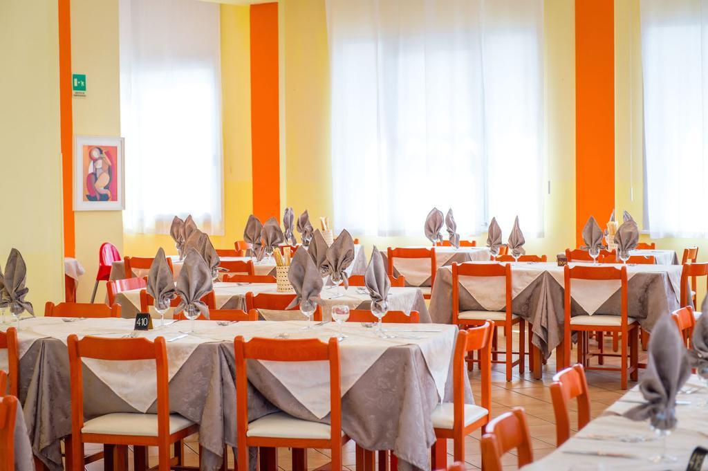 Hotel Levante Sul Mare Lido Di Savio Ngoại thất bức ảnh